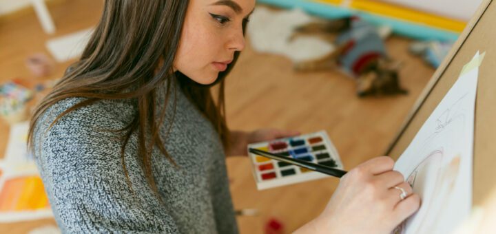 El apoyo a nuevos artistas gana espacio en la cultura española actual